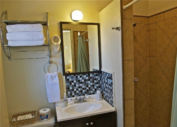 Harmony Motel image 11